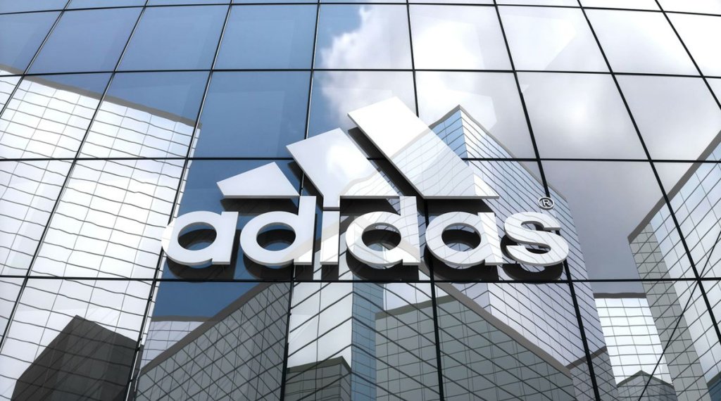 Adidas подал заявки на регистрацию новых товарных знаков в России