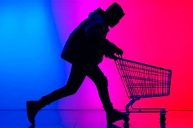 Топ мошеннических схем в ритейле: как в него не попасть?