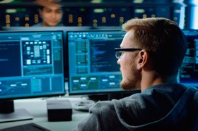 Половина россиян из сферы торговли и ритейла готовы обучаться IT-навыкам для работы