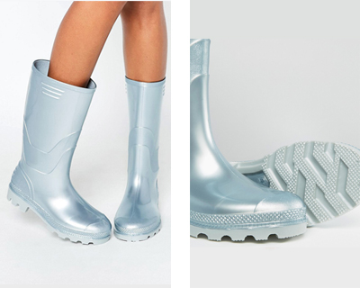 Сухим из воды: 9 пар модной резиновой обуви для летней непогоды