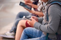 Медиа-диета современного человека: как изменилось потребление информации и что это значит для коммуникаторов