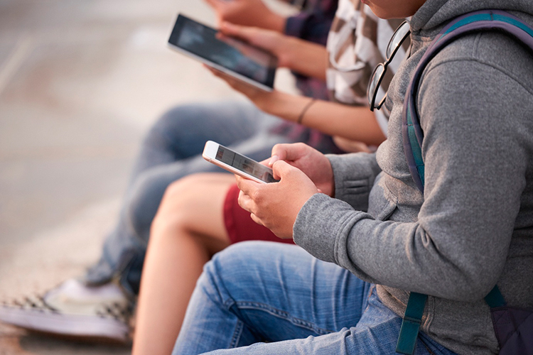 Медиа-диета современного человека: как изменилось потребление информации и что это значит для коммуникаторов