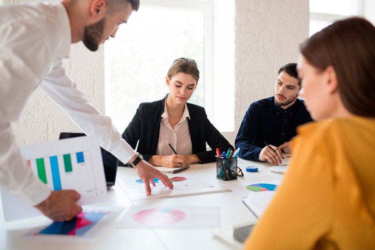 Разумный шик: как планировать рекламу товаров повседневного спроса в 2026 году