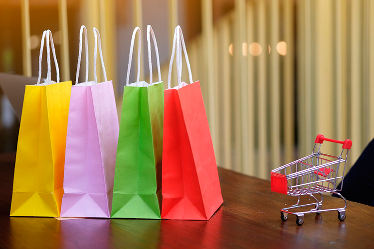 Почему ритейлерам стоит урезать рекламный бюджет в декабре и перенести его на январь: математика внимания