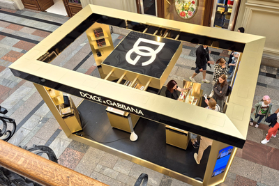 Как опыт работы с люксовыми брендами и знание особенностей торговой точки помогают при проектировании POP UP