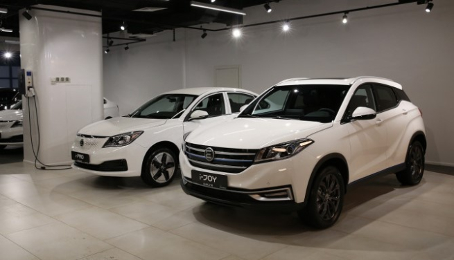 Падение продаж новых электромобилей за пять месяцев превысило 60%