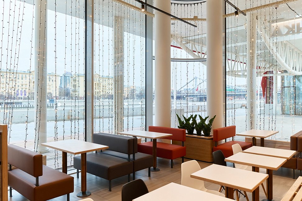 «Вкусно — и точка» откроет флагман с роботами-официантами (ФОТО) - №3