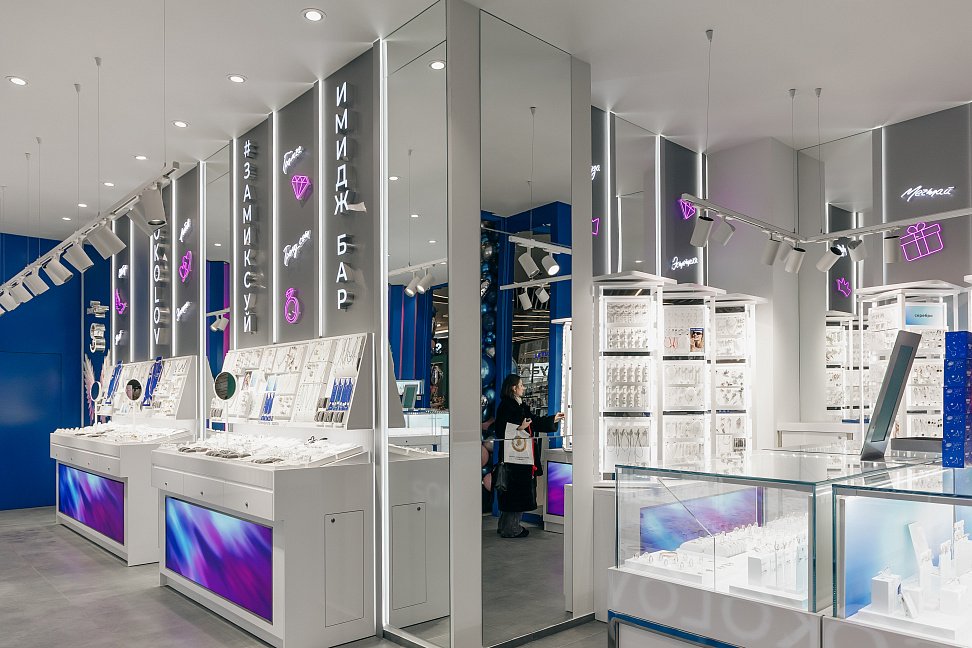 SOKOLOV запустил новый формат магазина с открытой выкладкой серебра (ФОТО) - №4