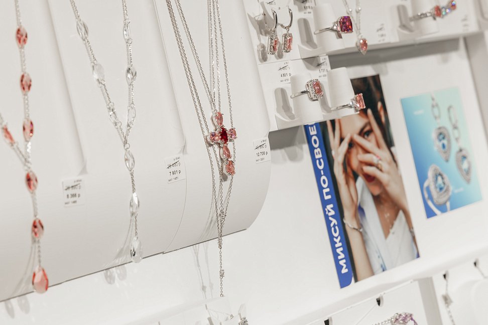 SOKOLOV запустил новый формат магазина с открытой выкладкой серебра (ФОТО) - №6