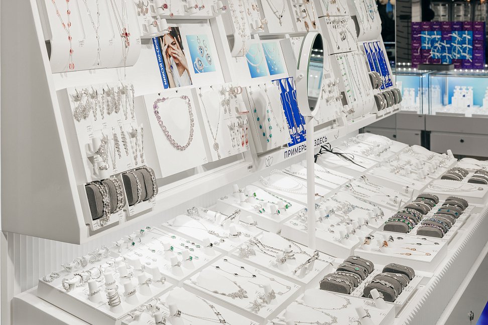 SOKOLOV запустил новый формат магазина с открытой выкладкой серебра (ФОТО) - №5